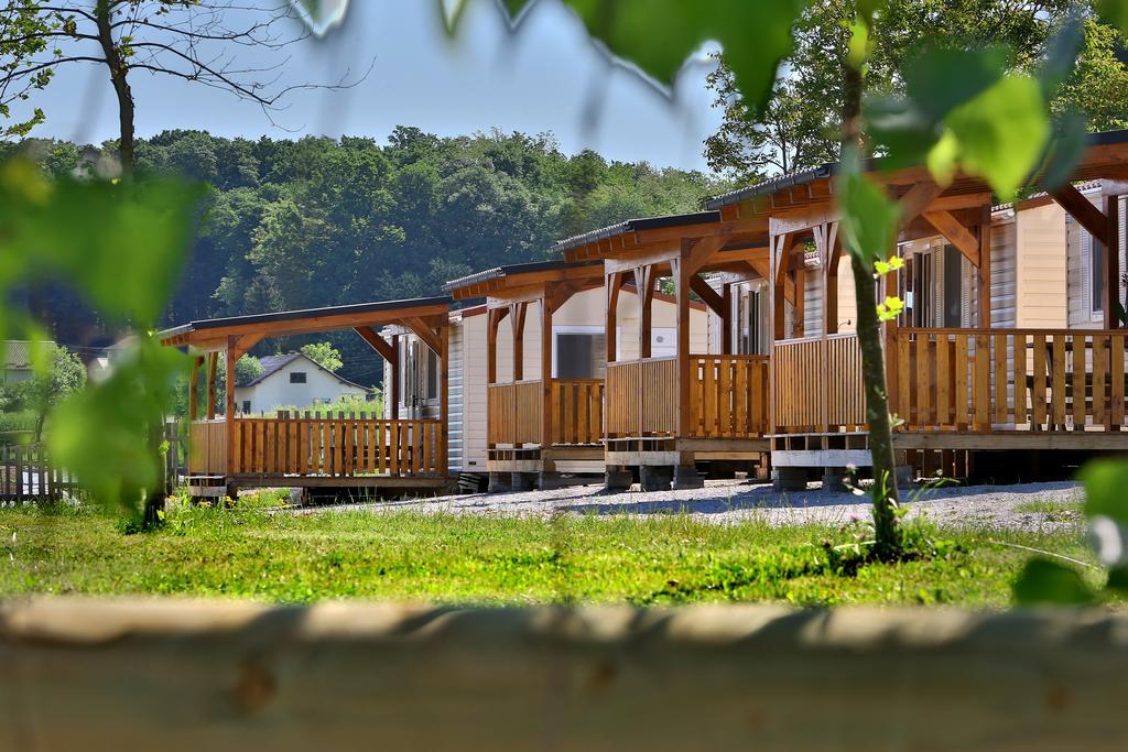 Kamp Slapic Otel Duga Resa Oda fotoğraf